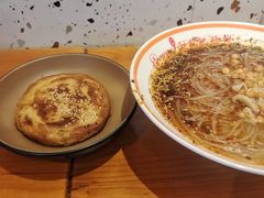 -钟方模白家肥肠粉(春熙店)