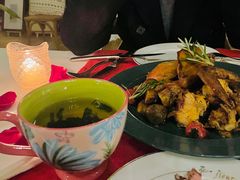 迷迭香蒜味烤春鸡配锅煎土豆块-花·fleur古董西餐厅(西城夜未央店)