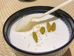 手工自制酸奶-巴扎美食·新疆菜·西域歌舞表演餐厅(新疆大厦店)