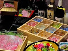 -山川小町·极番烧肉(新地假日广场店)