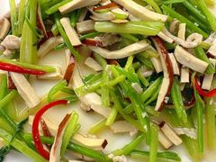 本芹三丝-龙井壹号·茶缘山景宴(龙井村店)