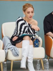 -变画·发型STUDIO