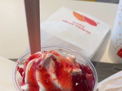 草莓新地-麦当劳(保利若比邻店)