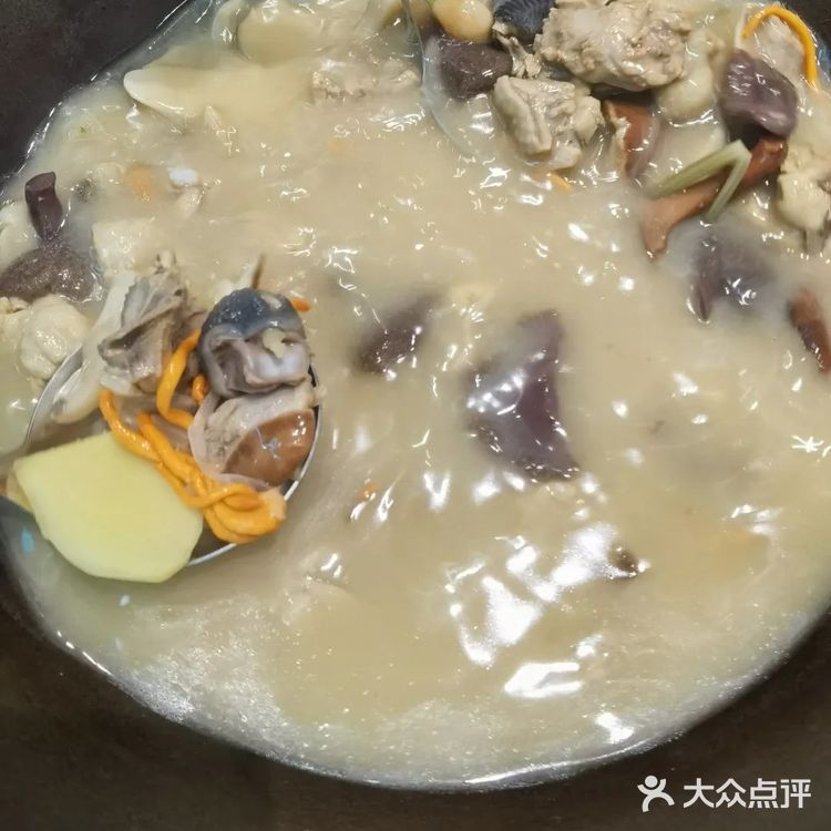 ✔版纳之旅吃过最满意的菌子火锅店就是他们家了——菌岭天下