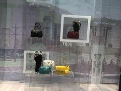 -PRADA普拉达(德基广场店)