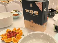 -忆江南·临江鱼馆