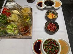 -红鼎豆捞·非遗鲍皇汤火锅(宝丰路店)