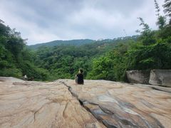 -半月岩风景旅游区