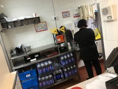 -肯德基(东安路站店)