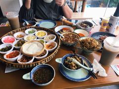 -包整·丝娃娃(一览甲秀楼风景店)