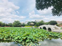 -七彩云南欢乐世界