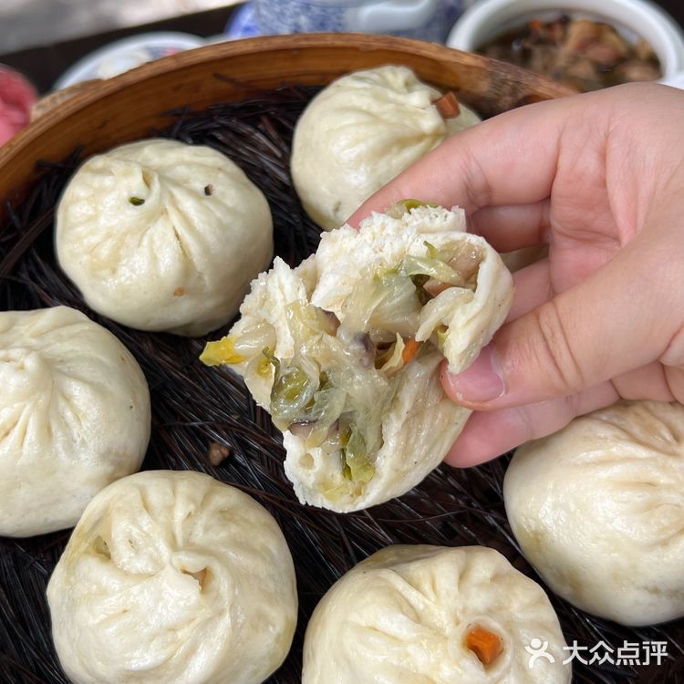 专门开车来玉林路吃的包子。。。值得我N刷!!