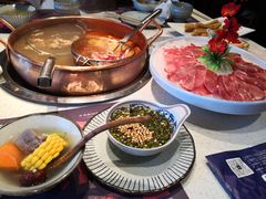 招牌牛腩骨汤锅-牛村来人潮汕牛肉火锅(西单店)