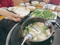 -南渝食府.墨脱石锅松茸鸡