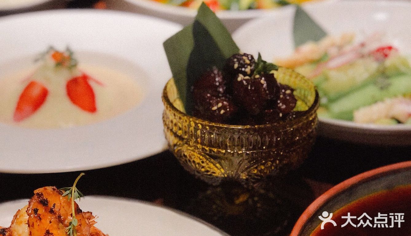 美腻戳心网红美食小店