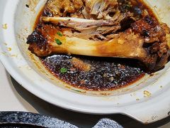 -老码头黑皮肘子锅包肉(赣水路店)