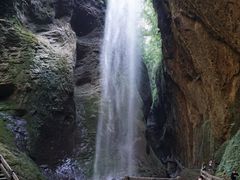 -龙水峡地缝景区