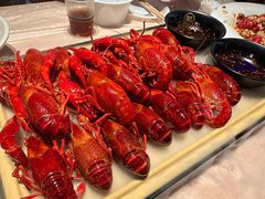 -肥肥虾庄·金牌油焖大虾(汉街SKP店)