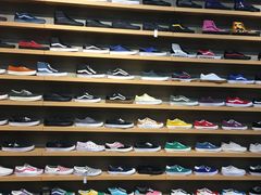 -ABC MART(心斎橋店)