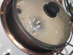-洪氏嗨捞·猪肚鸡火锅(阳光天地店)