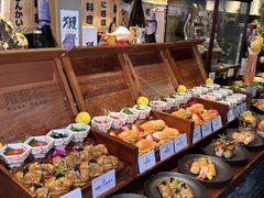 -雍容荟帝王蟹活龙虾展台自助(IFS黑金店)