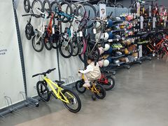 -迪卡侬(越秀公园店)
