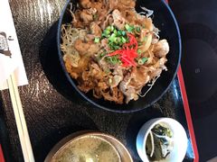 -我那覇豚肉店(カフーナ旭橋店)