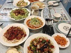 -汗腾格里·风味餐厅(新疆驻京办店)