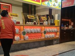 -阿瓦山寨·湘菜现炒·剁椒鱼头王(咸阳总店)