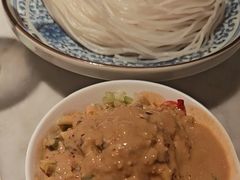 -尚尚仙·酸汤猪手·猪肚鸡火锅(华联万柳购物中心店)