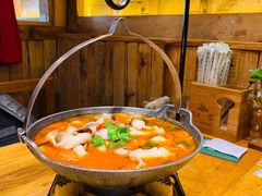 -老滇山寨•云南特色菜•地方菜•民族风情歌舞表演(金碧店)