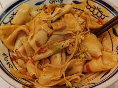 -阿瓦山寨·湘菜现炒·剁椒鱼头王(咸阳总店)