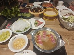 -龙聚德北京烤鸭(沙坪坝华宇A馆店)