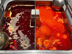 鸳鸯锅-海底捞火锅(八佰伴店)