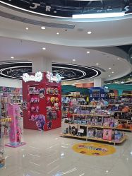 -卡通派潮品玩具折扣仓(青岛新城吾悦广场店)