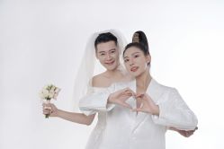 -芭莎视觉婚纱摄影(花溪店)