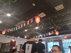 -周周有辣火锅馆(玖耀里店)
