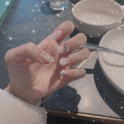 -YCai简薇美甲美睫美妆