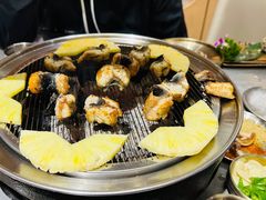 -围炉肉舍丹东海鲜烤肉·烤活鳗(步行街店)