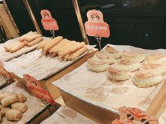 -芝小官毛肚火锅海鲜自助(苏州吴江区万宝店)