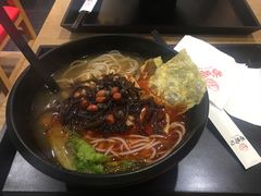 龙城螺蛳粉-拾螺记螺蛳粉