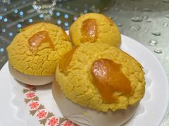 酥皮菠萝包-轩记海鲜餐厅·四十五年老字号·经典粤菜(西区彩虹店)