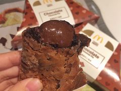黑黑好巧三角派-麦当劳(铜锣湾店)