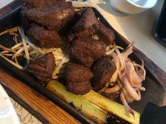 -穹六人间 people 6(岳阳路店)