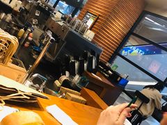 -星巴克(上海虹桥新天地二店)