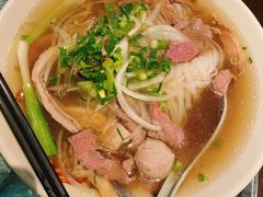 生熟牛肉粉-大头虾越式风味餐厅(光明广场店)