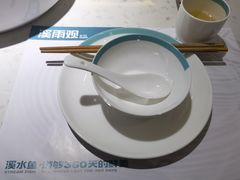 -溪雨观酸菜鱼(莘松路店)