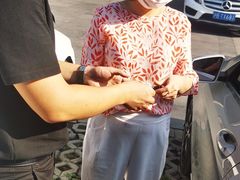 -奔驰上海利星(七宝店)