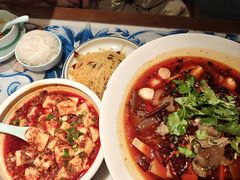 -川流不息·地道川菜·小龙虾(新松江路店)