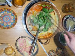 -洱火云南酸菜牛肉火锅(石景山当代商城店)